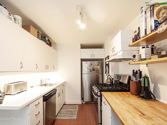 5th image of 83 Wyckoff St APT 3