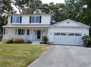 52 Gilcrest Dr, West Warwick, RI 02893