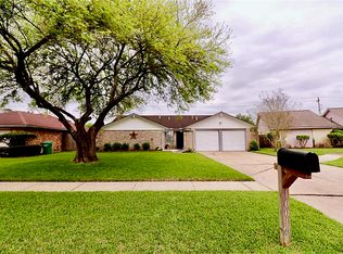 10010 Kirkbluff Dr, Houston, TX 77089