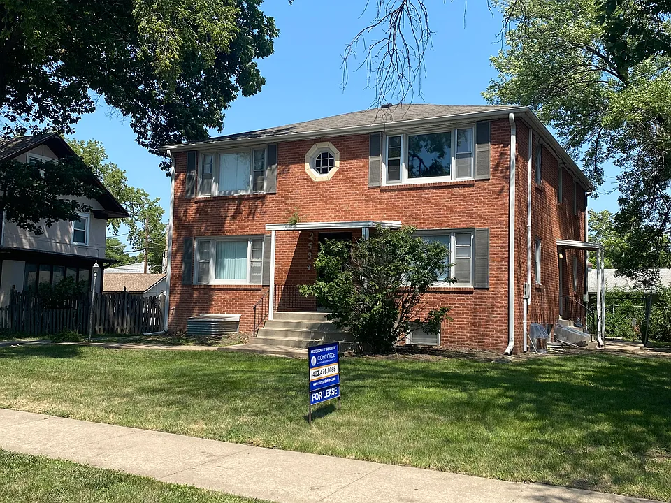 2534 J St #5