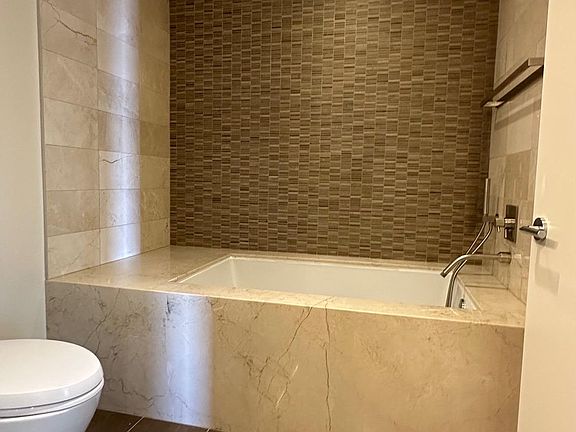 5th image of 1755 Ocean Ave APT 605