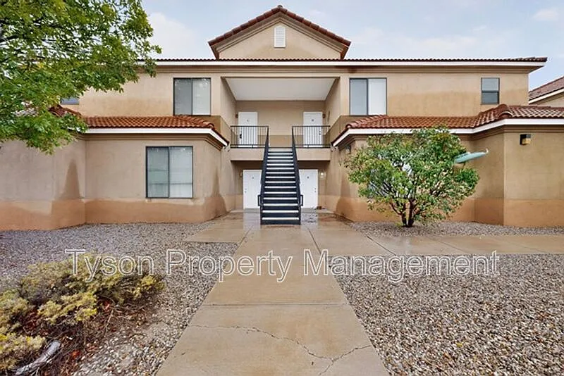 2 bed, 2.0 bath, 997 sqft, $1,495 — Photo 1