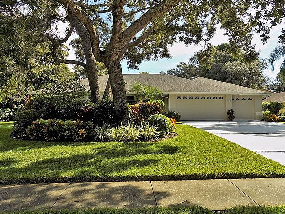 2nd image of 4467 Glenbrook Ln