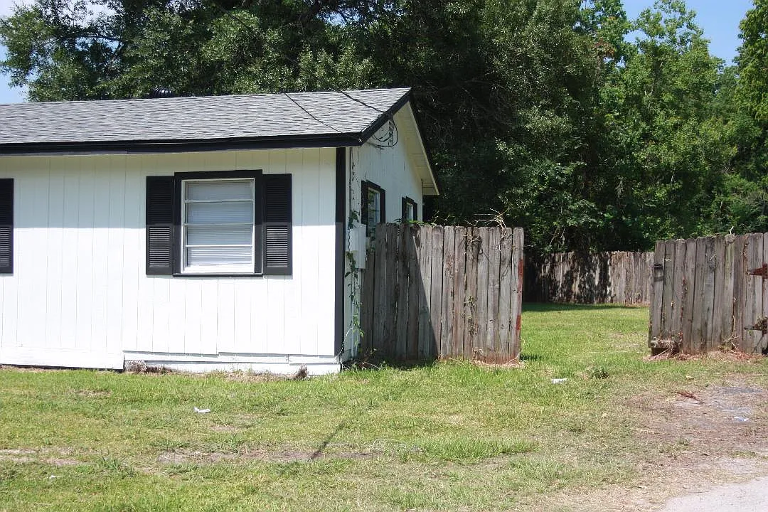 3 bed, 960 sqft, $1,595 — Photo 4