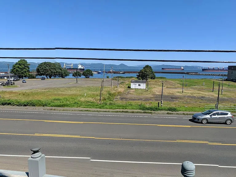3749 Leif Erikson Dr — Photo 2