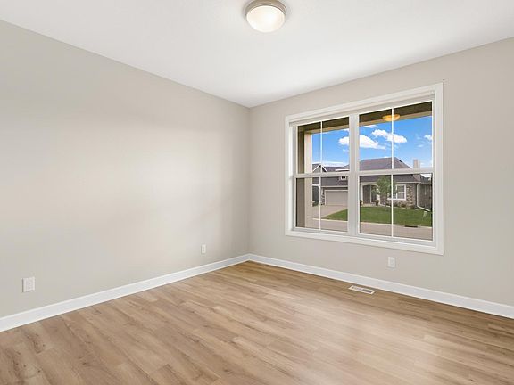 3rd image of 17989 Gresford Ln