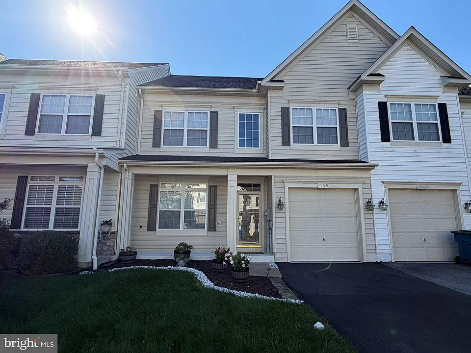 109 Quinton Oaks Cir