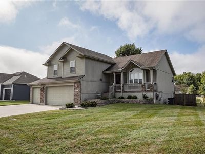 1804 Winchester Dr, Pleasant Hill, MO, 64080