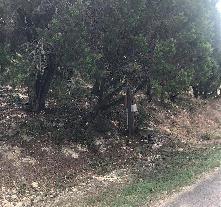 2nd image of 4805 Turnback St
