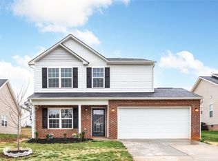 1497 Mayfair Dr, Conover, NC 28613