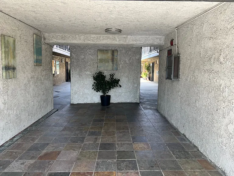15848 Saticoy St #6 — Photo 1