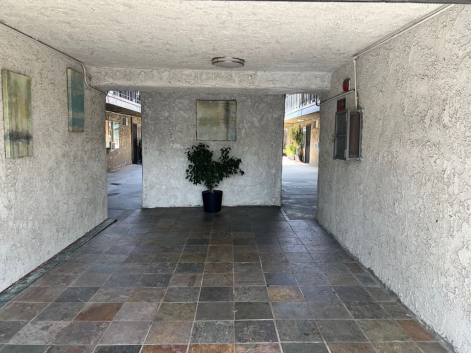 1st image of 15848 Saticoy St #6