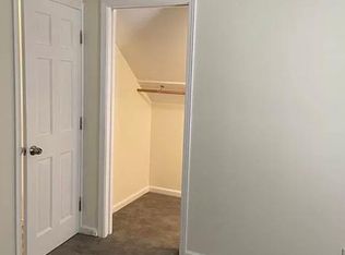 95 Colonial St, West Hartford, CT 06110