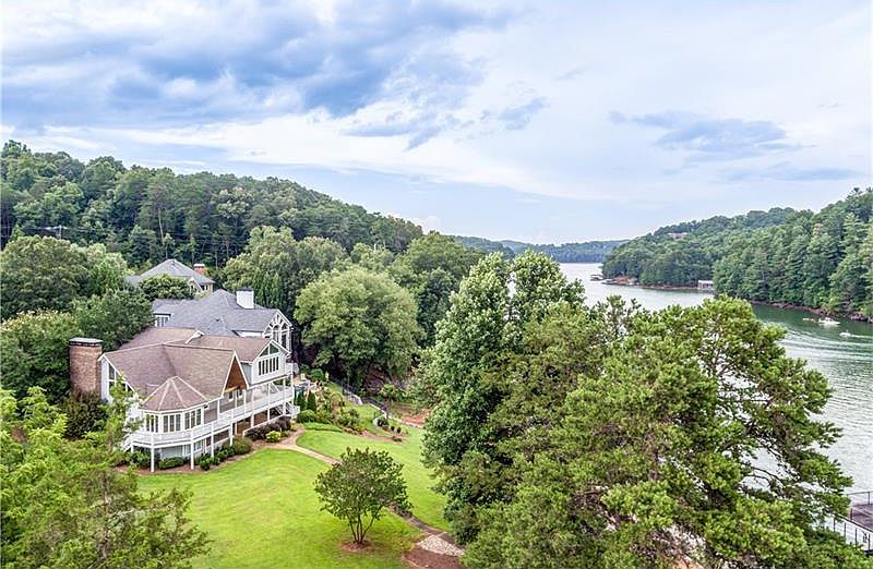 1st image of 35 Lakeshore Cir