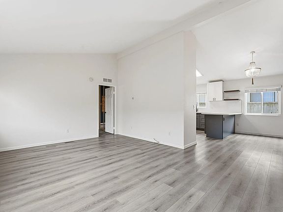 2nd image of 14955 Avenida Venusto Unit 85