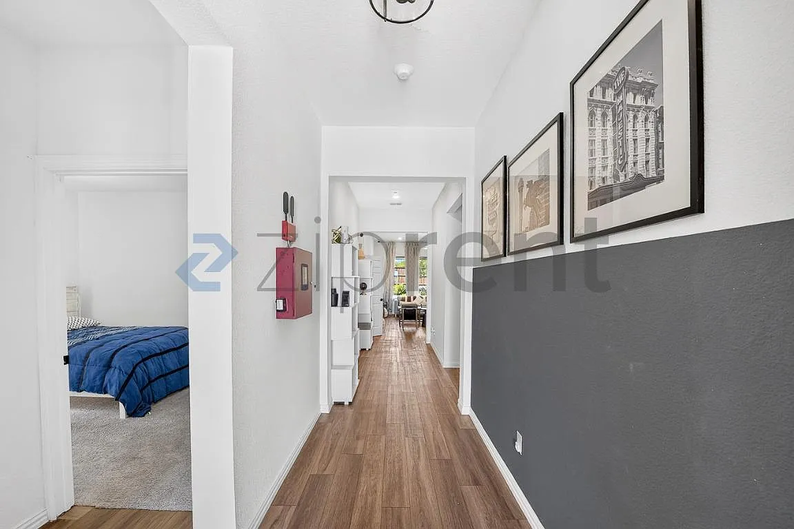 4 bed, 2964 sqft, $2,375 — Photo 4