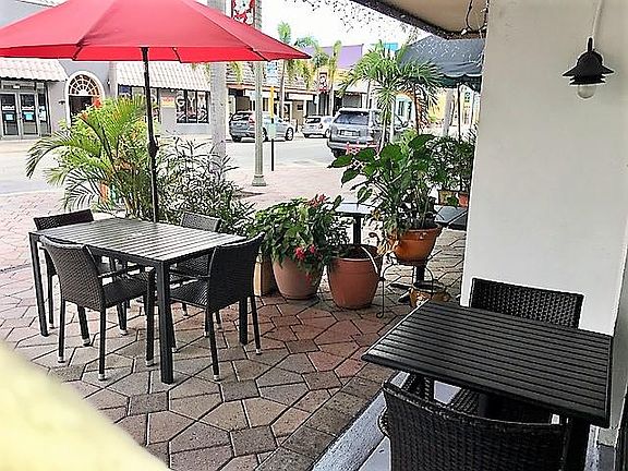 4th image of 821 Lake Ave