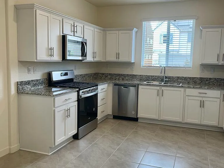 368 Shafer Ave — Photo 3