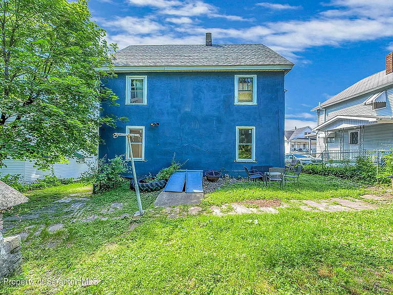 310 Oak St #1 — Photo 5