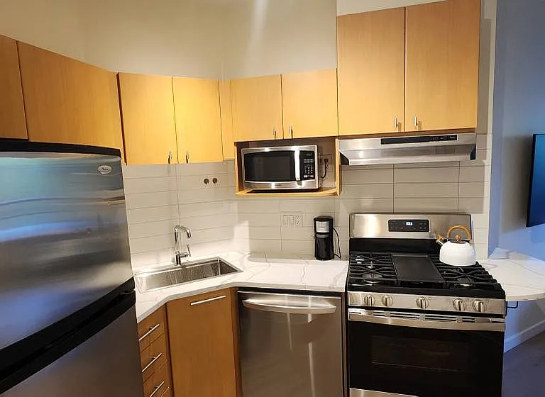 9339 University Cres #11 — Photo 15