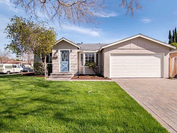2nd image of 2043 Cabrillo Ct