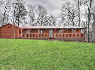 817 Seven Oaks Dr, Mount Carmel, TN 37645