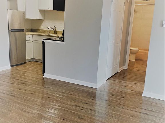 5th image of 115 Marengo Ave APT 304