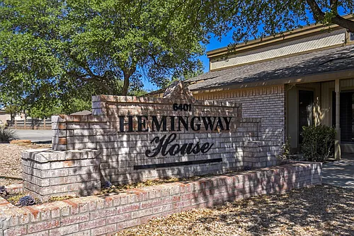 Hemingway House Apartments Photo 1