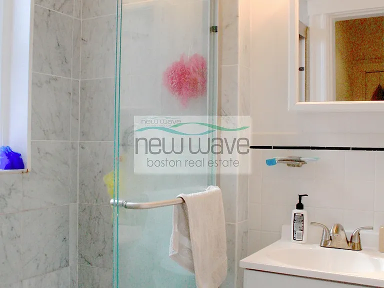 51 Queensberry St #21 — Photo 21