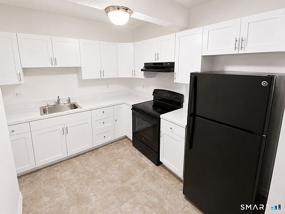 2nd image of 379 Woodland Street APT 2C