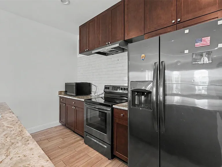 1018 7th Ave S — Photo 16