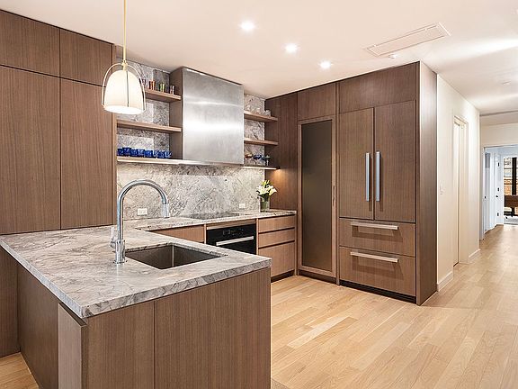 2nd image of 441 W 37th St Floor 3