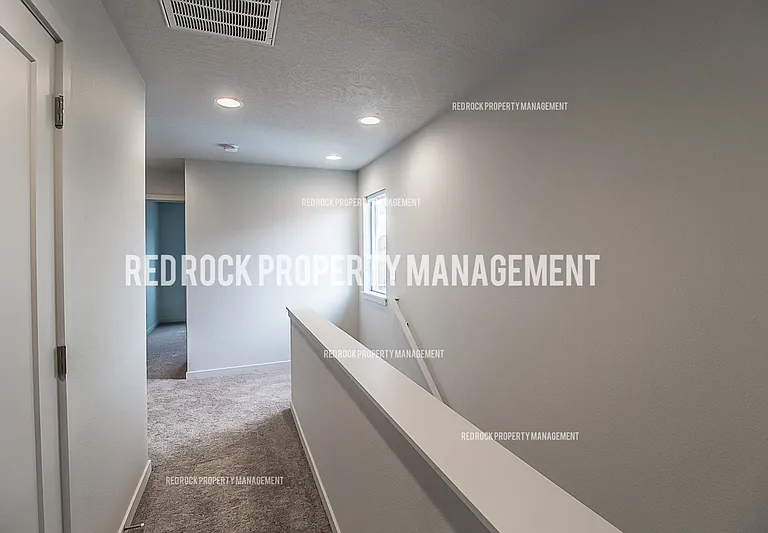 201 S Woodlawn Ln — Photo 21