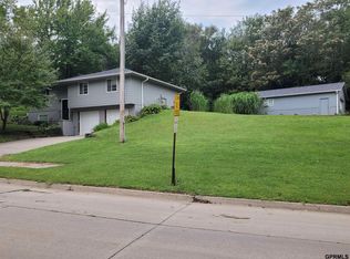 718 A St, Plattsmouth, NE 68048