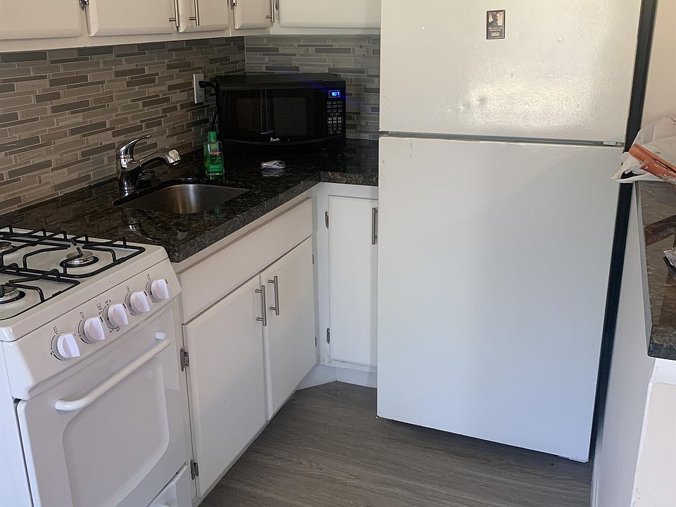 1st image of 3212 SE 7th St #10610998
