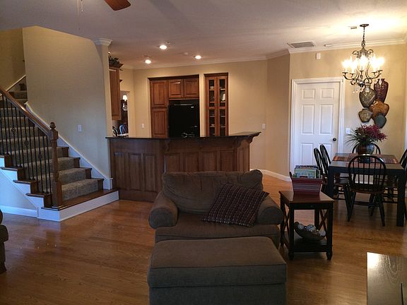 5th image of 5713 S Berry Farm Dr