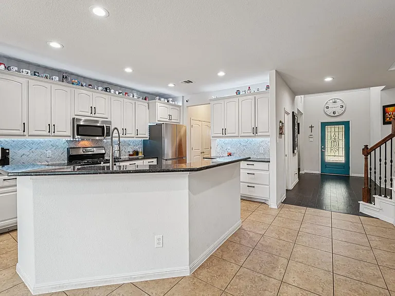 110 Farm House Rd — Photo 9