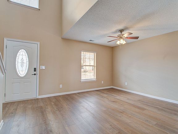3rd image of 2416 Stingray Blvd
