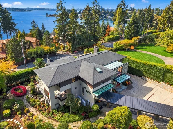 9632 Lake Washington Boulevard NE, Bellevue, WA 98004