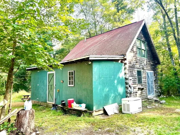 296 Yew St, Douglas, MA 01516