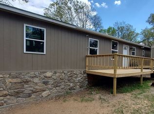 936 Johnny Cake Rd, Great Cacapon, WV 25422