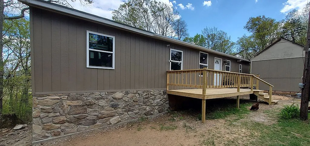 936 Johnny Cake Rd photo 1