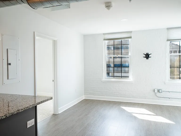 50 N Duke St #302 — Photo 2