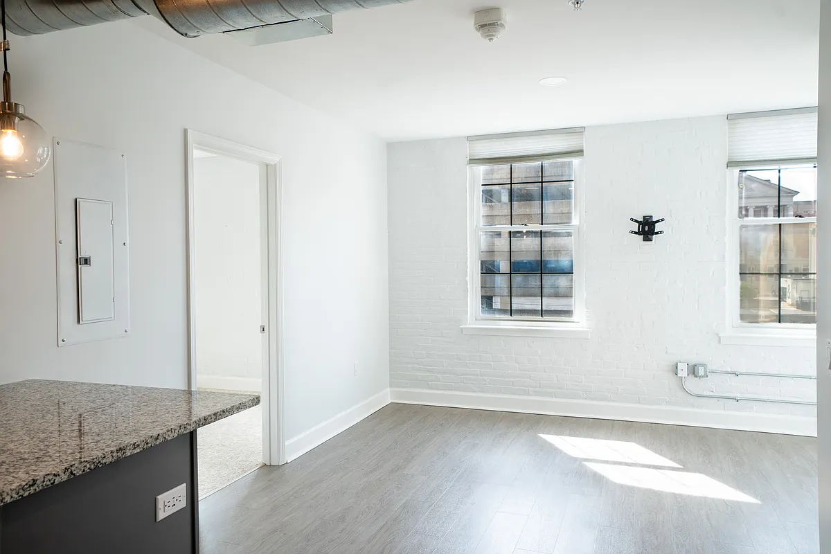 Building Photo - 50 N Duke St #302
