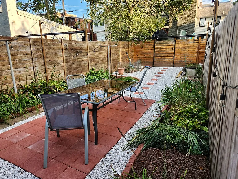 510 E Fulton St — Photo 19