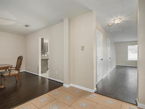 5th image of 12442 Diakovic Dr