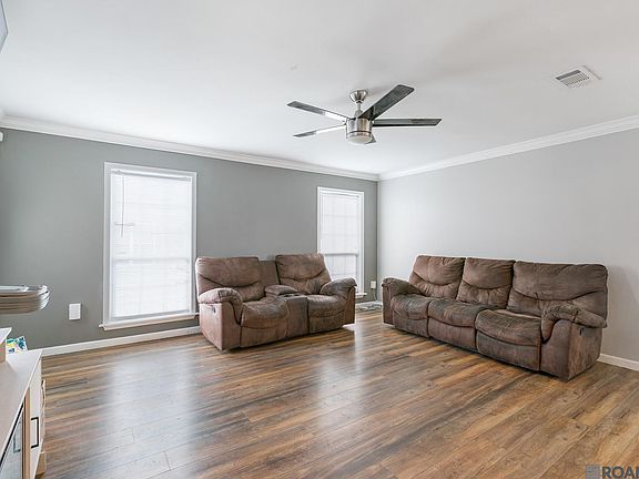 4th image of 9765 Westerly Ave