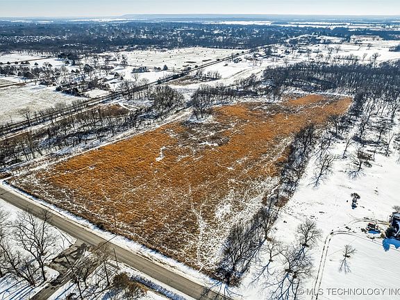 3rd image of 0 S Garnett Rd