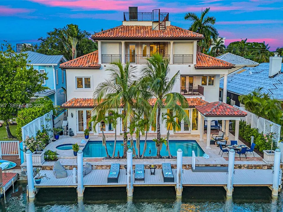 625 Poinciana Dr