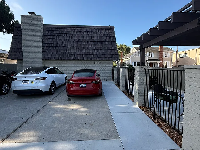 1517 Reed Ave #6 — Photo 3